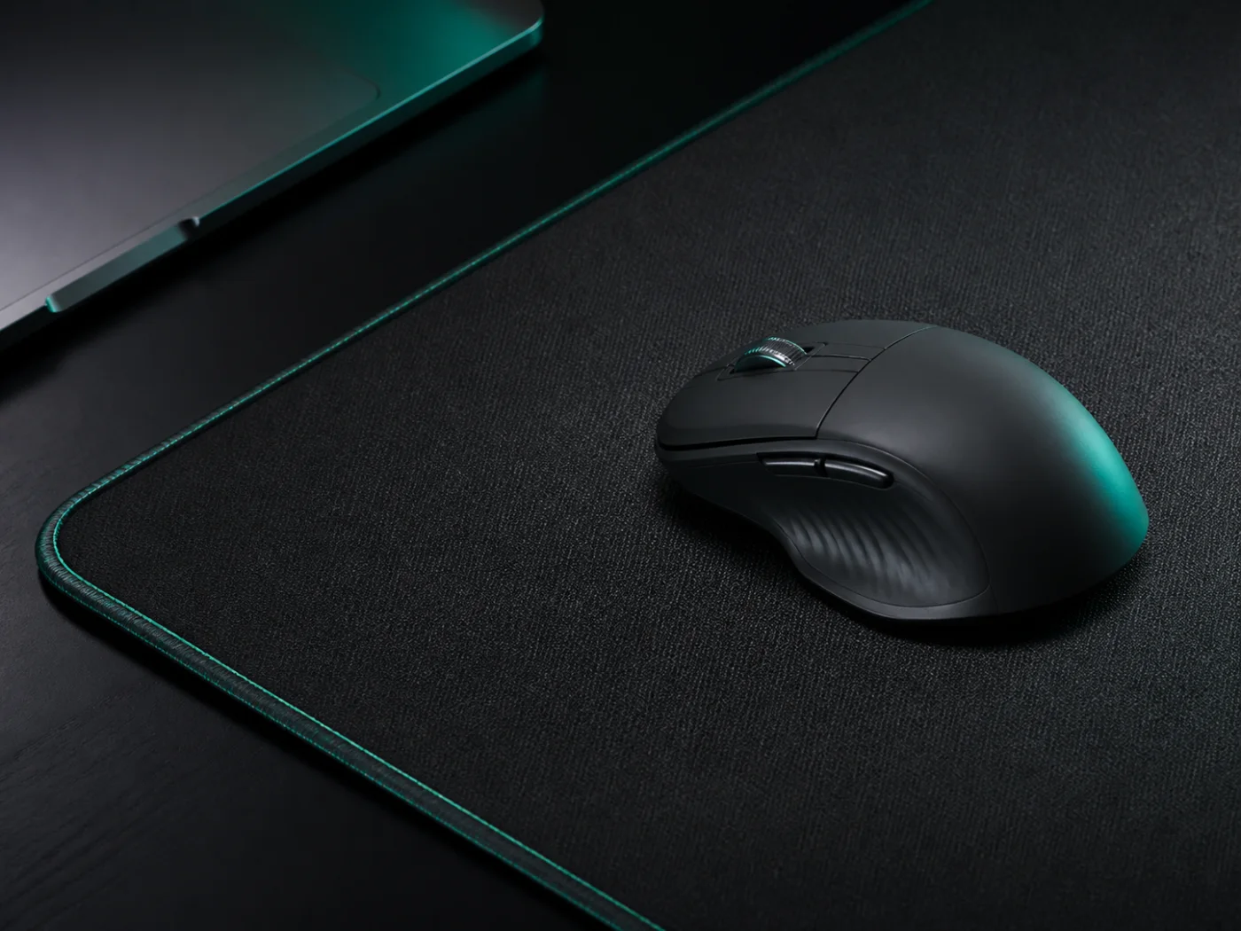 AeroMouse Wireless on a desk mat